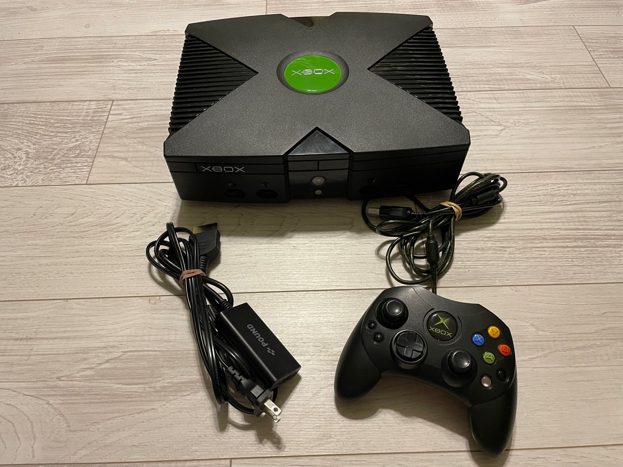 2TB MODDED XBOX BUNDLE - 1 CONTROLLER, HDMI, & AC CABLE - 400+ XBOX TITLES - 40,000 RETRO TITLES - Retro Modd