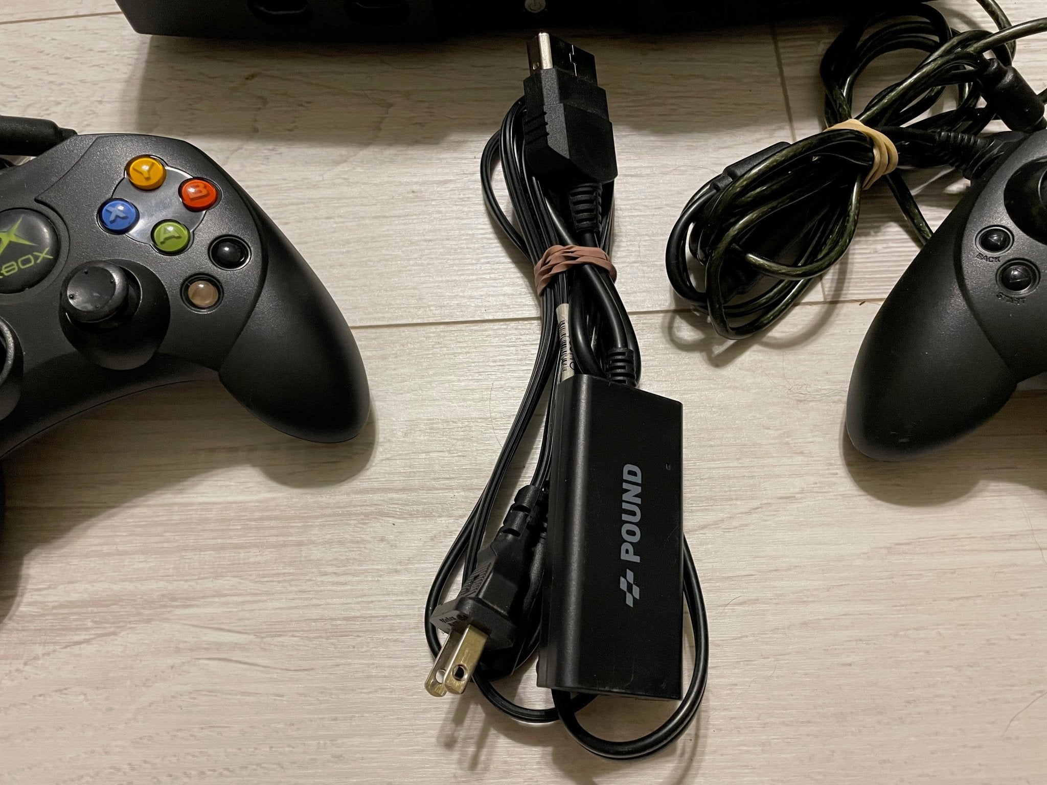 2TB MODDED XBOX BUNDLE - 2 CONTROLLERS, HDMI, & AC CABLE - ALL US XBOX TITLES - 10,000 RETRO TITLES - Retro Modd